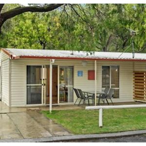 Standard 2 Bedroom Cabin Sleeps 6